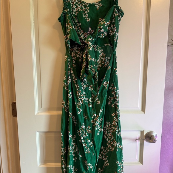 Floral Green Midi Dress - Picture 2 of 3